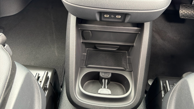Mercedes-Benz Vito L2 Diesel Rwd 119CDI Select Crew Van 9G-Tronic - Image 23